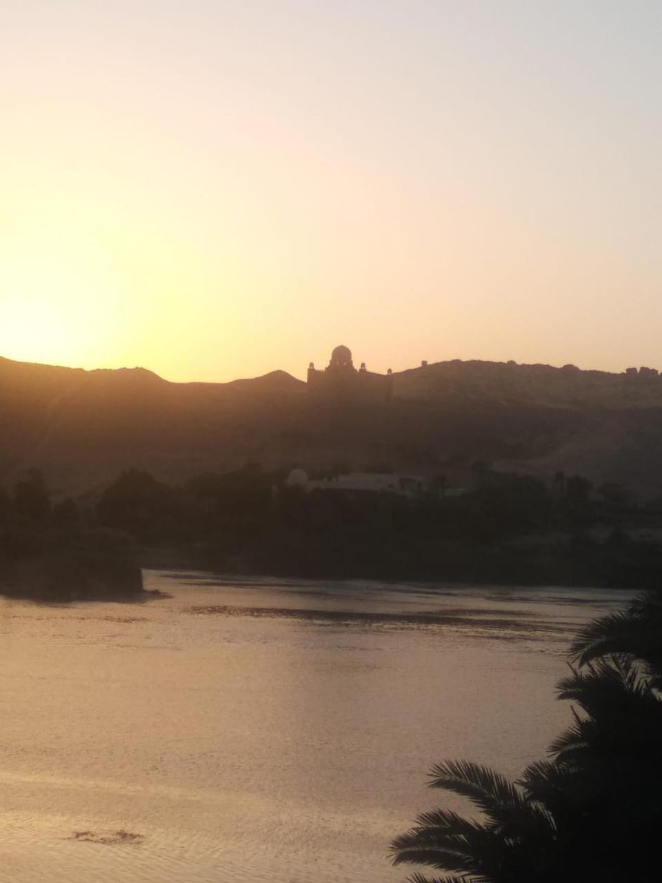 Aswan Nubian House Bed & Breakfast エクステリア 写真
